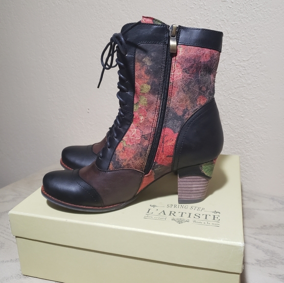 L'Artiste Shoes - L'Artiste By Spring Step Feminine Floral Leather Boots